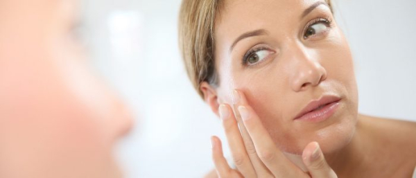 Как убрать жировики на лице?