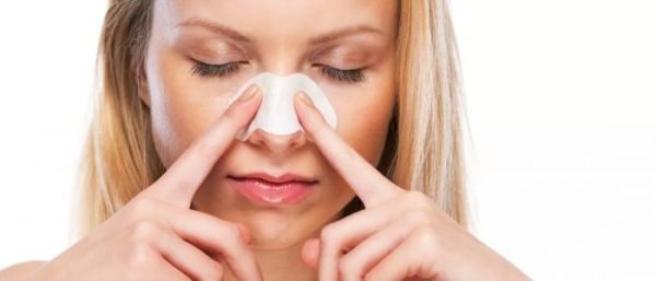 Родинки на носу у женщин и мужчин